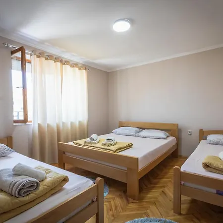 - Axios * Gevgelija